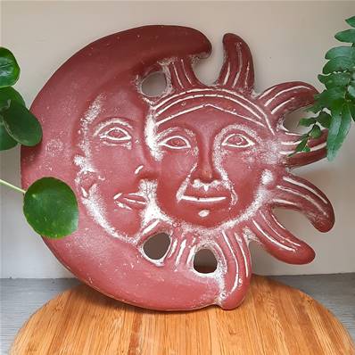 Lune et soleil  rouge en terre cuite artisanat mexicain 27 cm 
