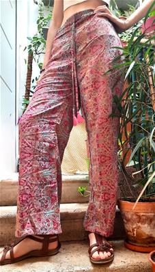 Pantalon en soie ceinture élastique avec son lacet pompon rose