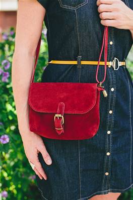 Sac à main rouge pour femme bandoulière et boucle clipée