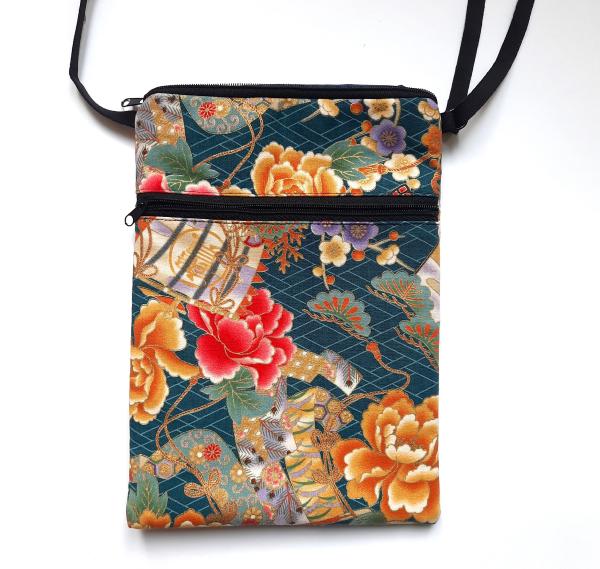 Pochette rectangulaire japonaise motif fleuri turquoise