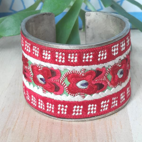 Bracelet ethnique Tibétain, tissus brodé Chenmo