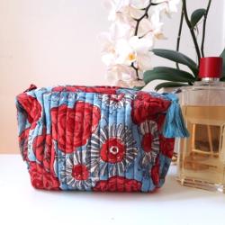 Trousse de toilette indienne roses rouges 15x15x7 cm