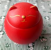 Boite  th chat rouge