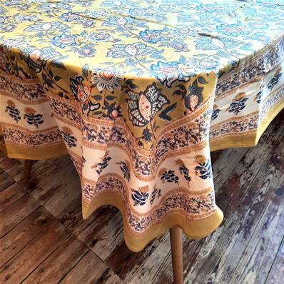 Tenture indienne artisanale block print 150x225 cm – Jaune safran