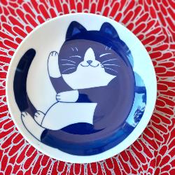 Assiette japonaise chat bleu couché 22X3,5cm