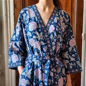 Kimono Indien Artisanal Coton bleu nuit pivoines roses