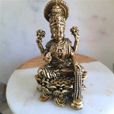 Lakshmi sur lotus