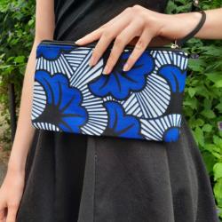 Trousse en wax fleur de mariage bleu