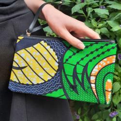 Trousse en wax motif vert et jaune géométrique
