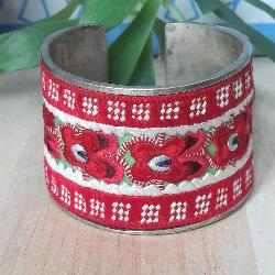 Bracelet ethnique Tibétain, tissus brodé Chenmo