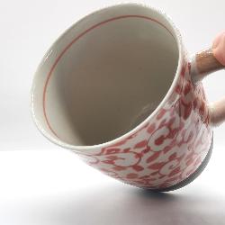 Tasse japonaise avec anse motif arabesque rouge