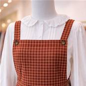 Salopette fantaisie à carreaux – Esprit rétro créatif