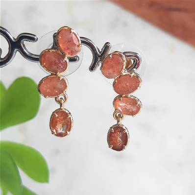 Boucles d’oreilles Courbées Pierre de Soleil – Reflets Dorés Bohème Chic