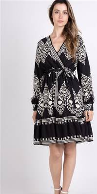 Robe noire imprimé kilim - Élégance ethnique