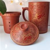 Tisanière chinoise antique en terre dragon couleur brique