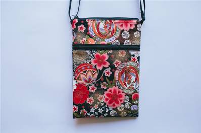 Pochette rectangulaire japonaise motif fleuri noir 2