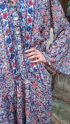 Robe tunique en soie manche longue bleu fleurs roses
