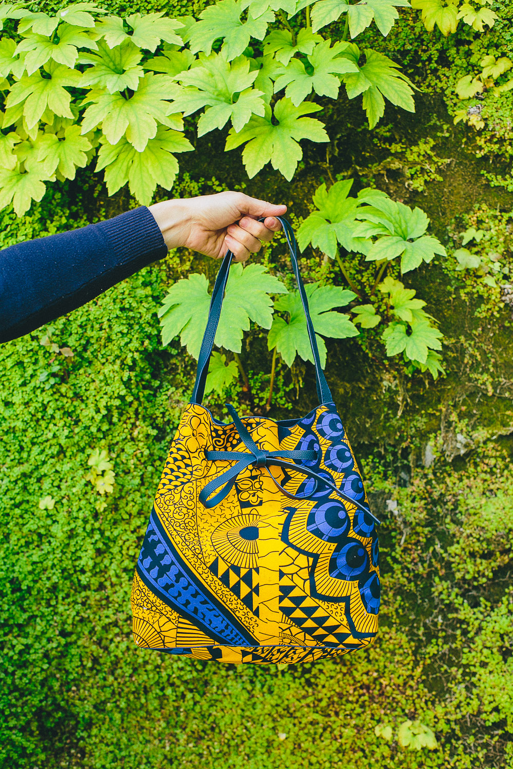 Sac bourse en tissus wax africain jaune motif bleu