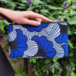 Trousse en wax fleur de mariage bleu