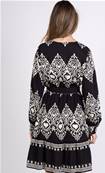 Robe noire imprimé kilim - Élégance ethnique