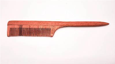 Peigne à cheveux en bois de neem