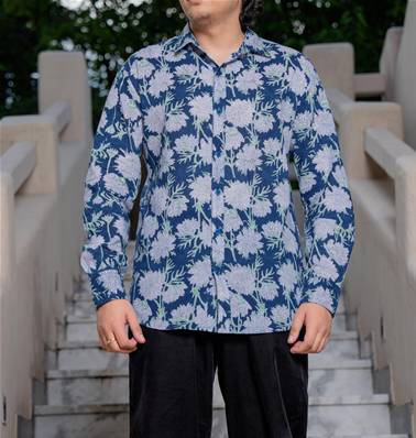 Chemise homme manche longue fleurs bleues