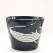Tasse japonaise bleue motif baleine