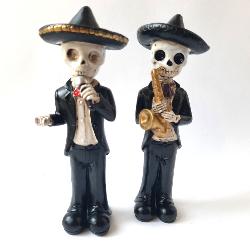 Statut squelette chanteur mexicain saxo