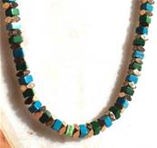 Collier "Harmonie Azur" Perles Carrées amazonite verte et Dorée