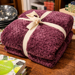 Plaid moelleux PRUNE  100% recycl� 130x170 cm