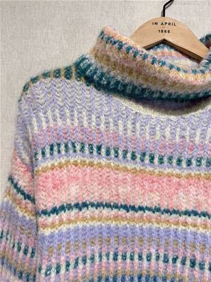 Pull col roulé moelleux à rayures pastel – Taille unique