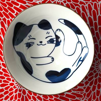 Bol japonais chat couché blanc 18 cm x 8 cm