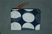 Trousse grand modle indigo motif Cercles sur fond bleu