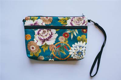 Trousse japonaise zippée motif fleuri turquoise