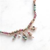 Bracelet perlé pierres rose pampilles sequins/gouttes