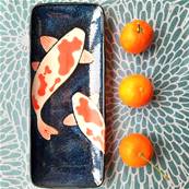 Plat sushi rectangulaire carpe Koi 29,5cm x 12,5 cm x 0,25 cm