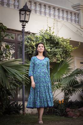 Robe fleurie imprimé vert à volant blockprint indien MIWA