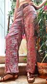 Pantalon en soie ceinture élastique avec son lacet pompon rose