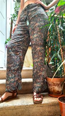 Pantalon en soie ceinture élastique avec son lacet pompon gris bleu