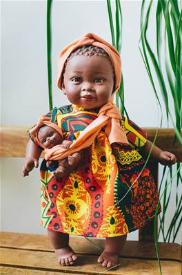 Poupée africaine Bintou robe wax jaune