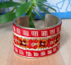 Bracelet ethnique Tibétain, tissus brodé Chökyong