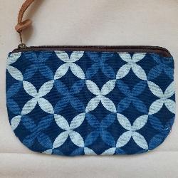 Trousse indigo motif G�om�triques croix