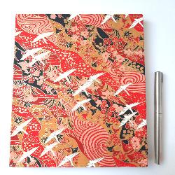 Carnet en papier japonais Grues sur fond rouge et noir