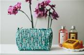 Trousse de toilette indienne turquoise 15x15x7 cm