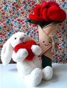Peluche Jellycat Lapin Cœur Little Red Love Heart Bashful Bunny