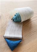 Tenture japonaise traditionnelle Clématites blanches sur fond bleu 170cm