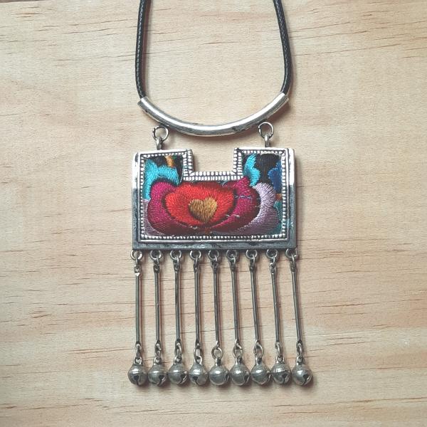 Collier ethnique Tibétain avec pampilles Chöpel