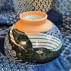Bol japonais motif baleine diam 13cm x7,5 cm