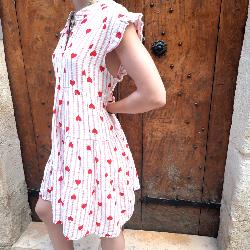 Robe rayée rose à cœurs rouges gaze de coton