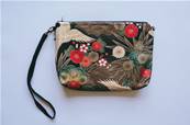 Trousse japonaise zippée motif fleuri noir avec grue